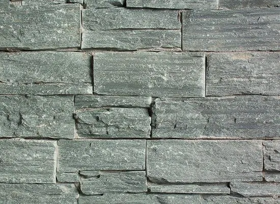 Q 006 Quartzite Green do betonu — štípaný obklad Wallstone, Litrade Liberec